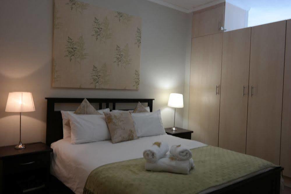 Urban Oasis At The Four Seasons Apartment Cape Town Exterior photo
